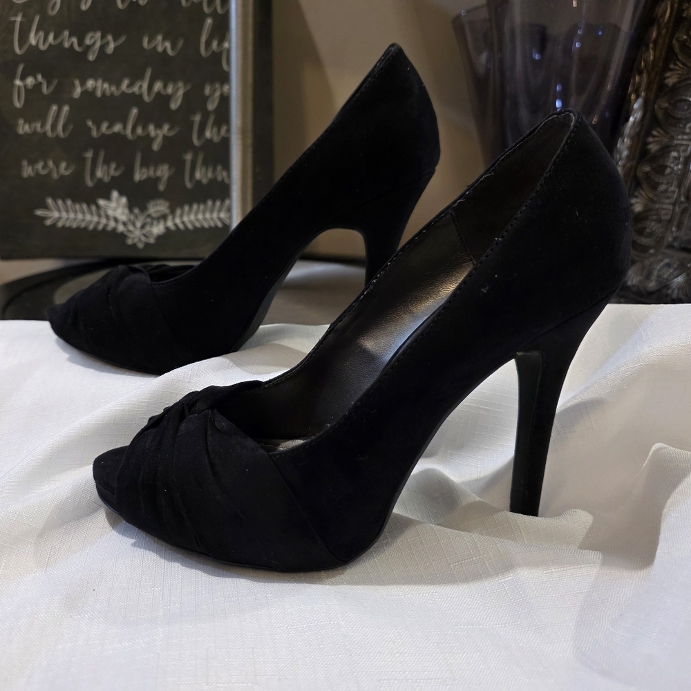 LOFT Black Suede-like Peep-Toe Heels.  Sz 7M